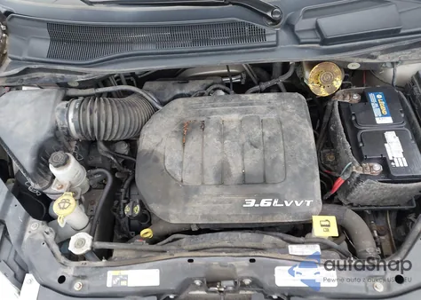 2016 Chrysler Town & Country Limited Platinum z USA, uszkodzony, nr VIN 2C4RC1GG6GR158222